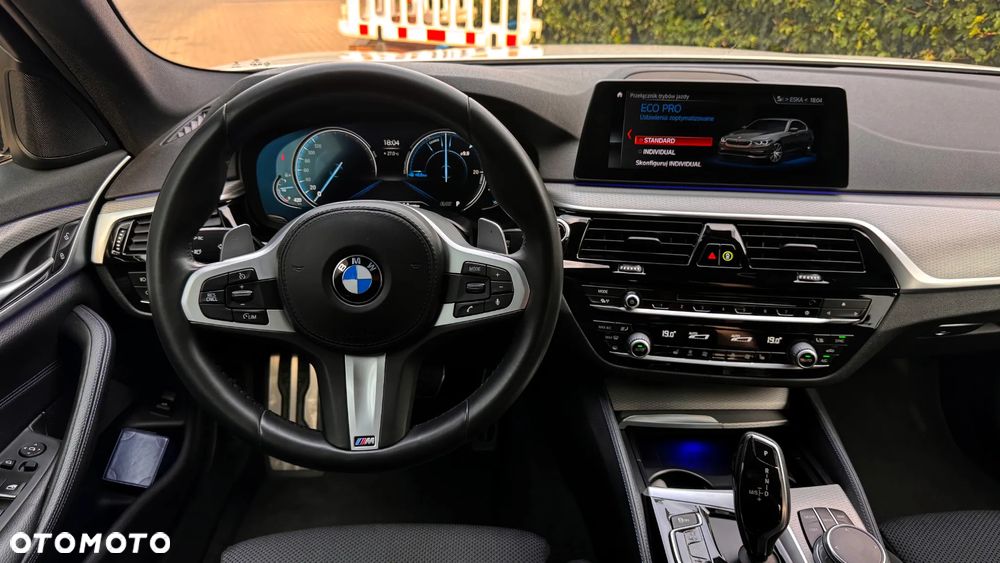 BMW Seria 5 530i xDrive M Sport sport - 22