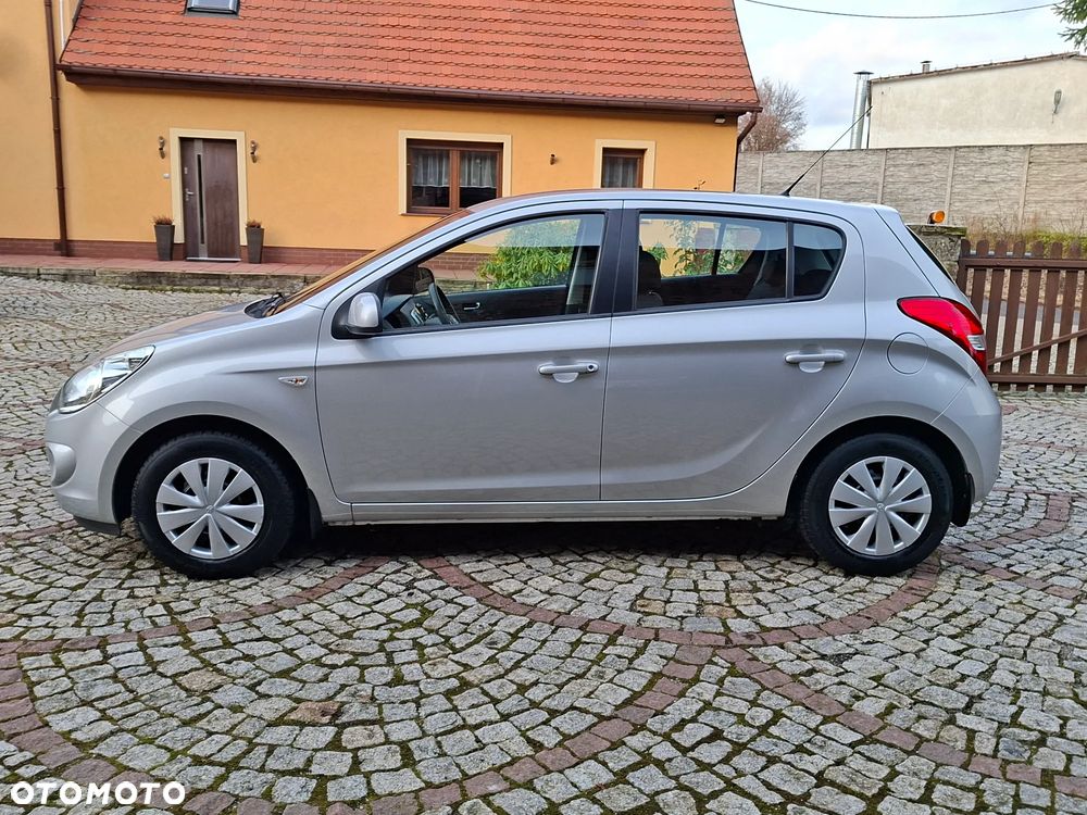 Hyundai i20 1.2 UEFA EURO 2012 Edition - 3