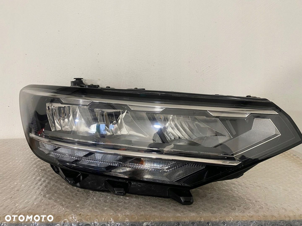 Vw Passat b8 lift lampa przód prawa full led idealna
