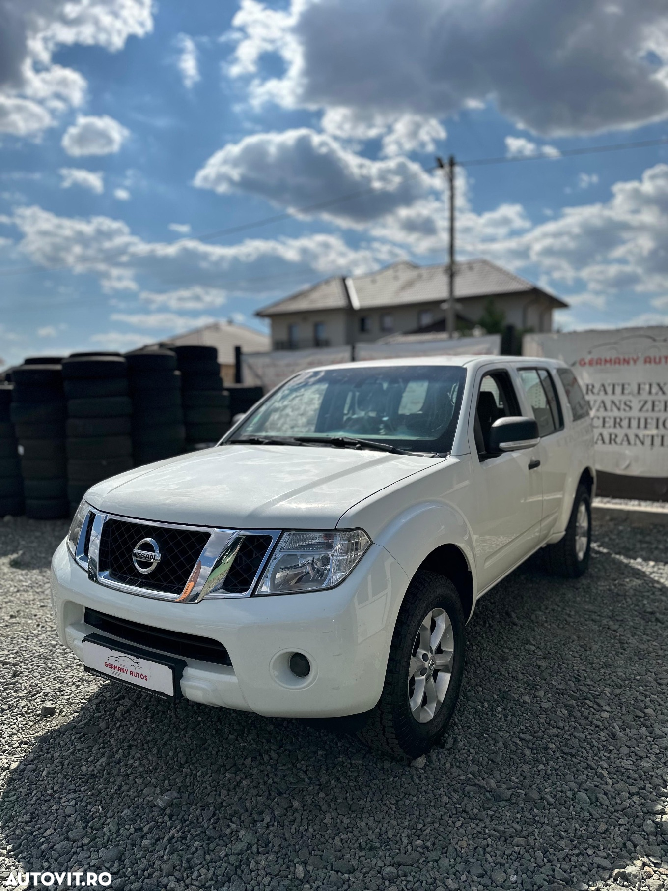 Nissan Pathfinder - 22