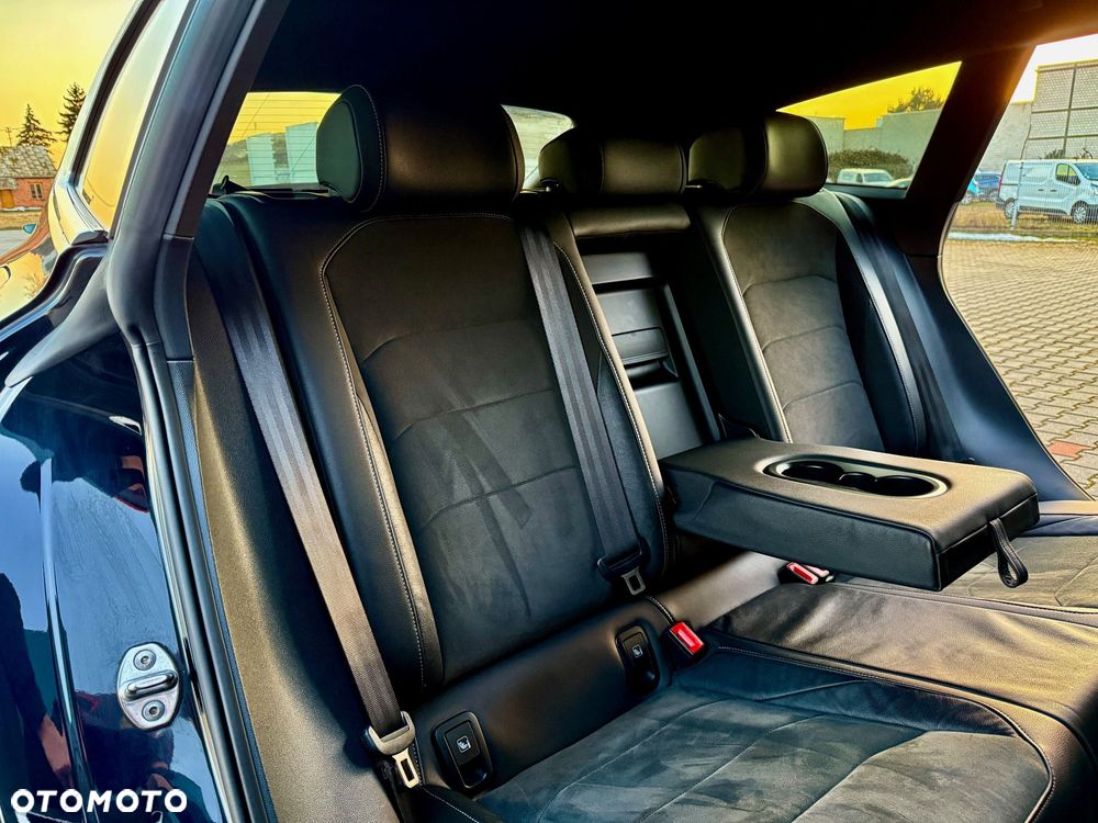 Volkswagen Arteon 2.0 TDI SCR DSG R-Line - 28
