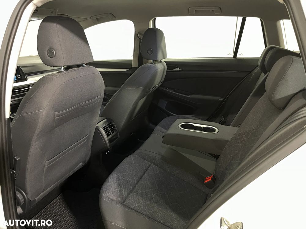Volkswagen Golf 1.5 TSI ACT Life - 13