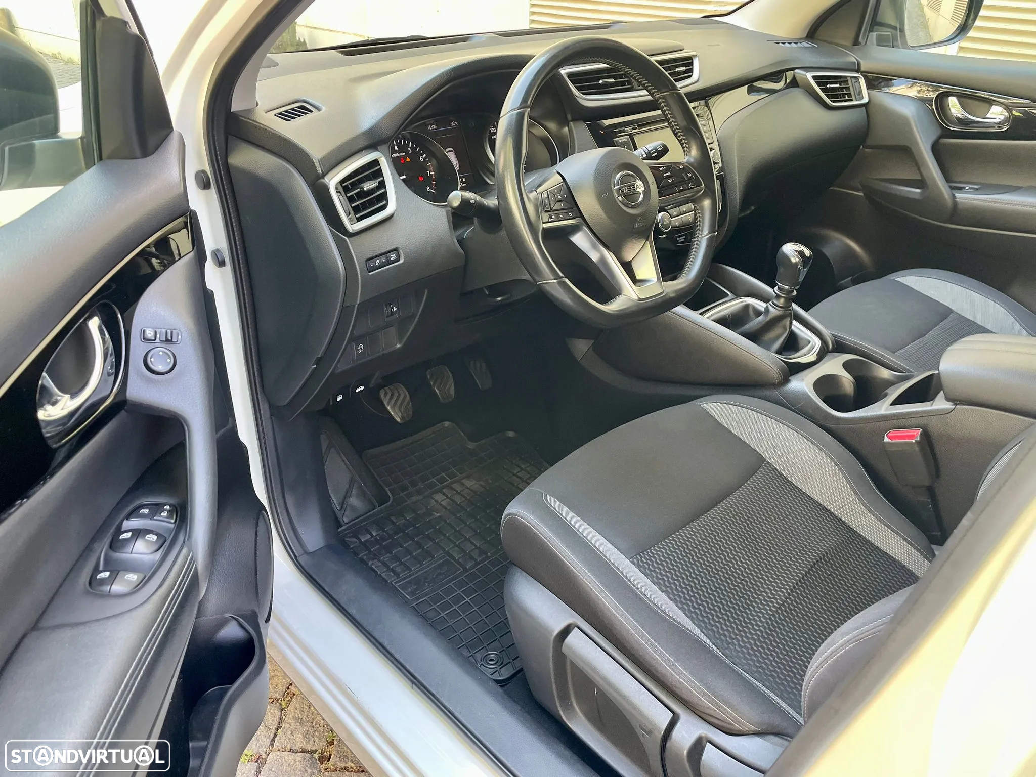 Nissan Qashqai 1.3 DIG-T Acenta - 2