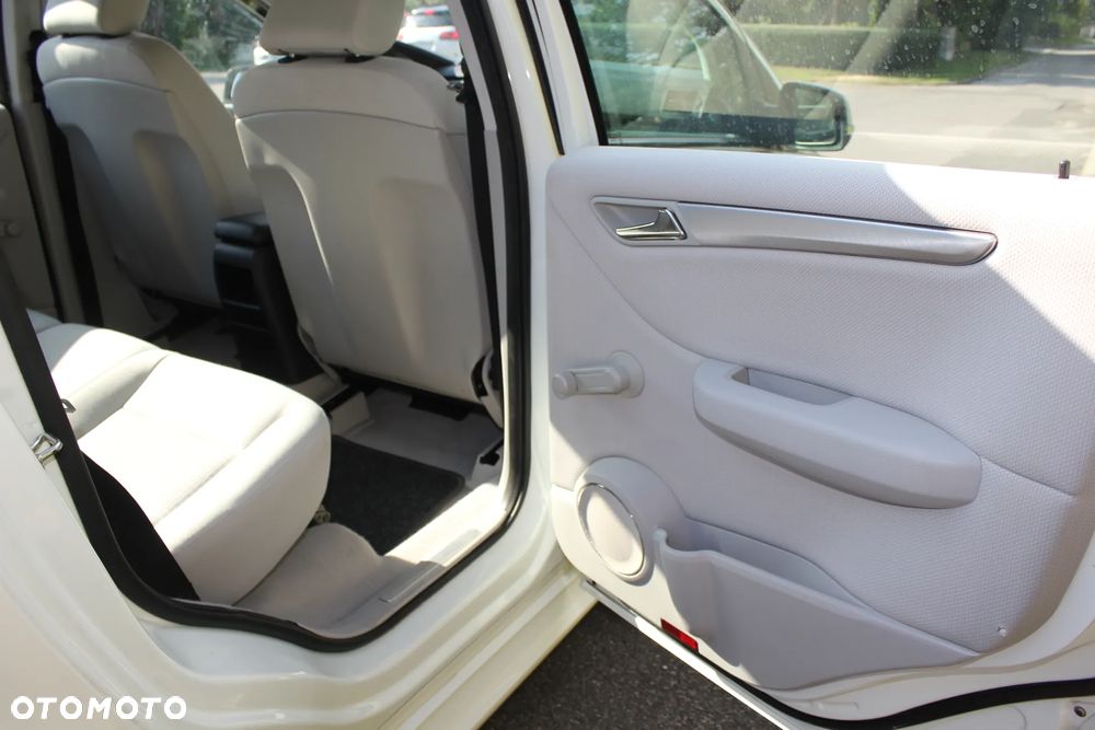 Mercedes-Benz Klasa B 150 BlueEffICIENCY - 17
