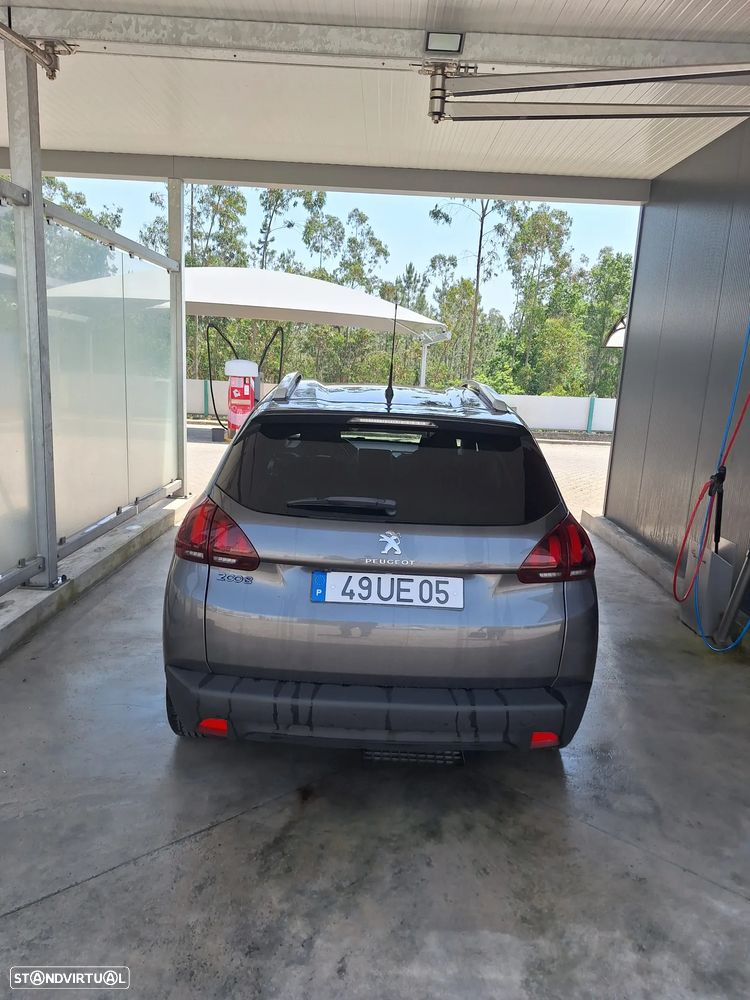 Peugeot 2008 1.6 BlueHDi Style - 4
