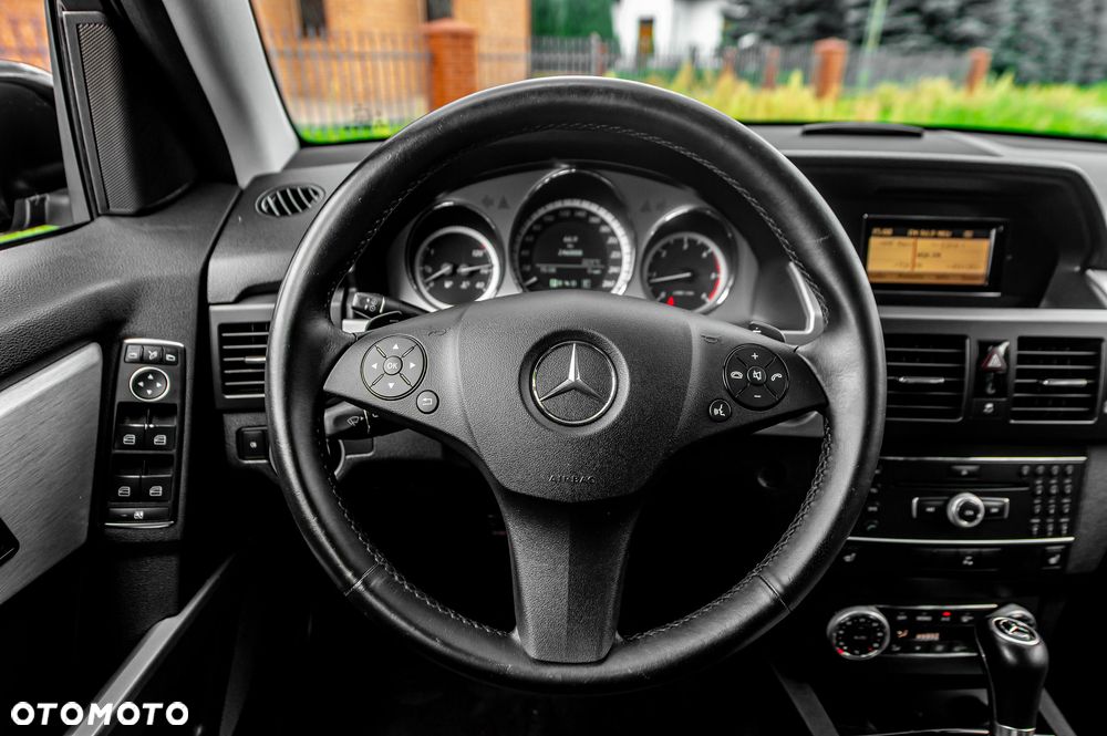 Mercedes-Benz GLK 250 CDI DPF 4Matic BlueEFFICIENCY 7G-TRONIC SPORT EDITION - 17