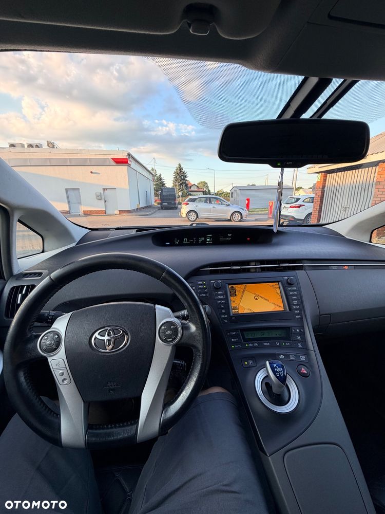 Toyota Prius - 10