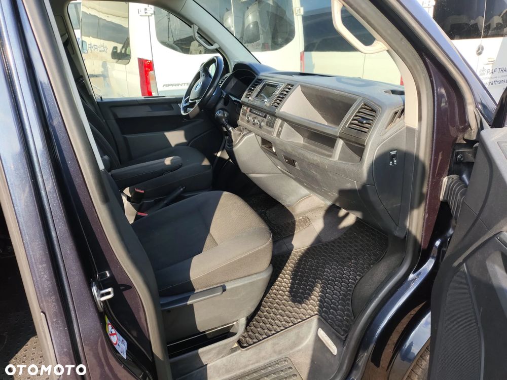 Volkswagen Caravelle - 6