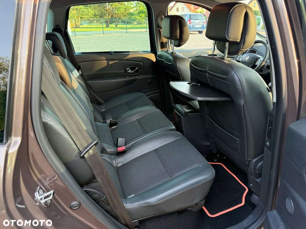 Renault Scenic - 12