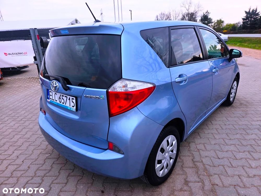 Toyota Verso S 1.33 Premium - 9