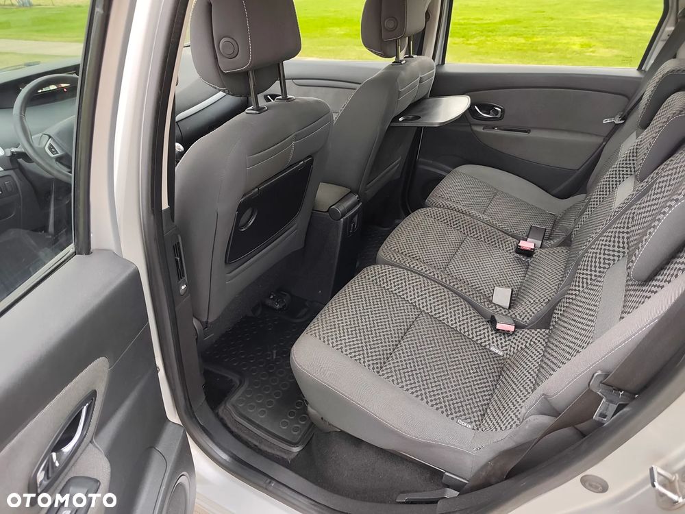 Renault Scenic 1.9 dCi Privilege - 10
