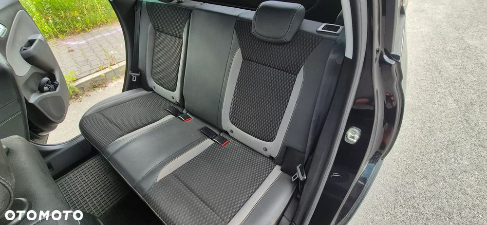 Opel Crossland X 1.2 T Design Line S&S - 19