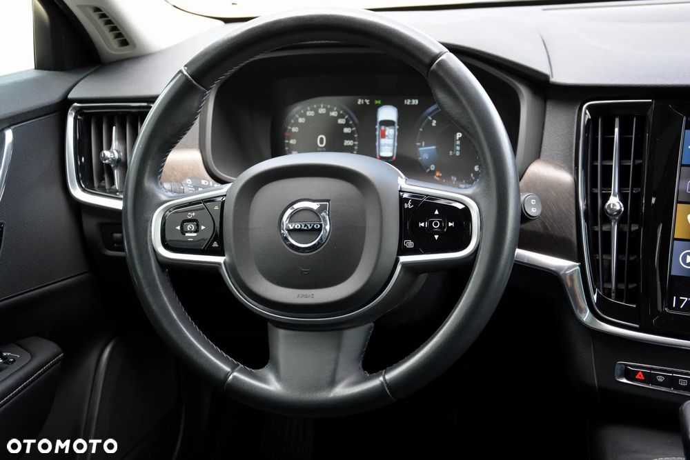 Volvo V90 Cross Country - 23