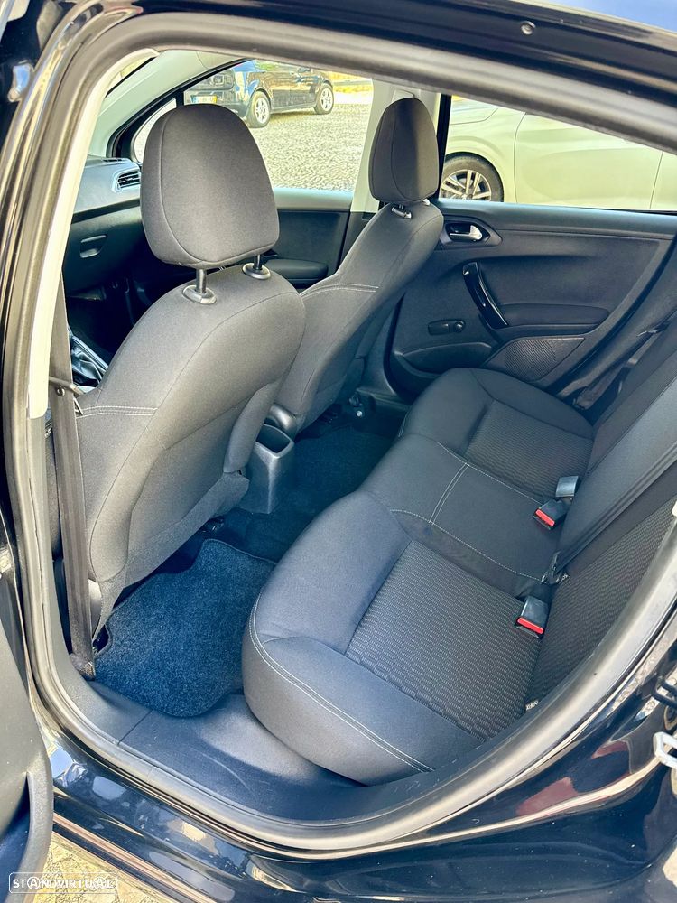 Peugeot 208 1.6 BlueHDi Style - 10