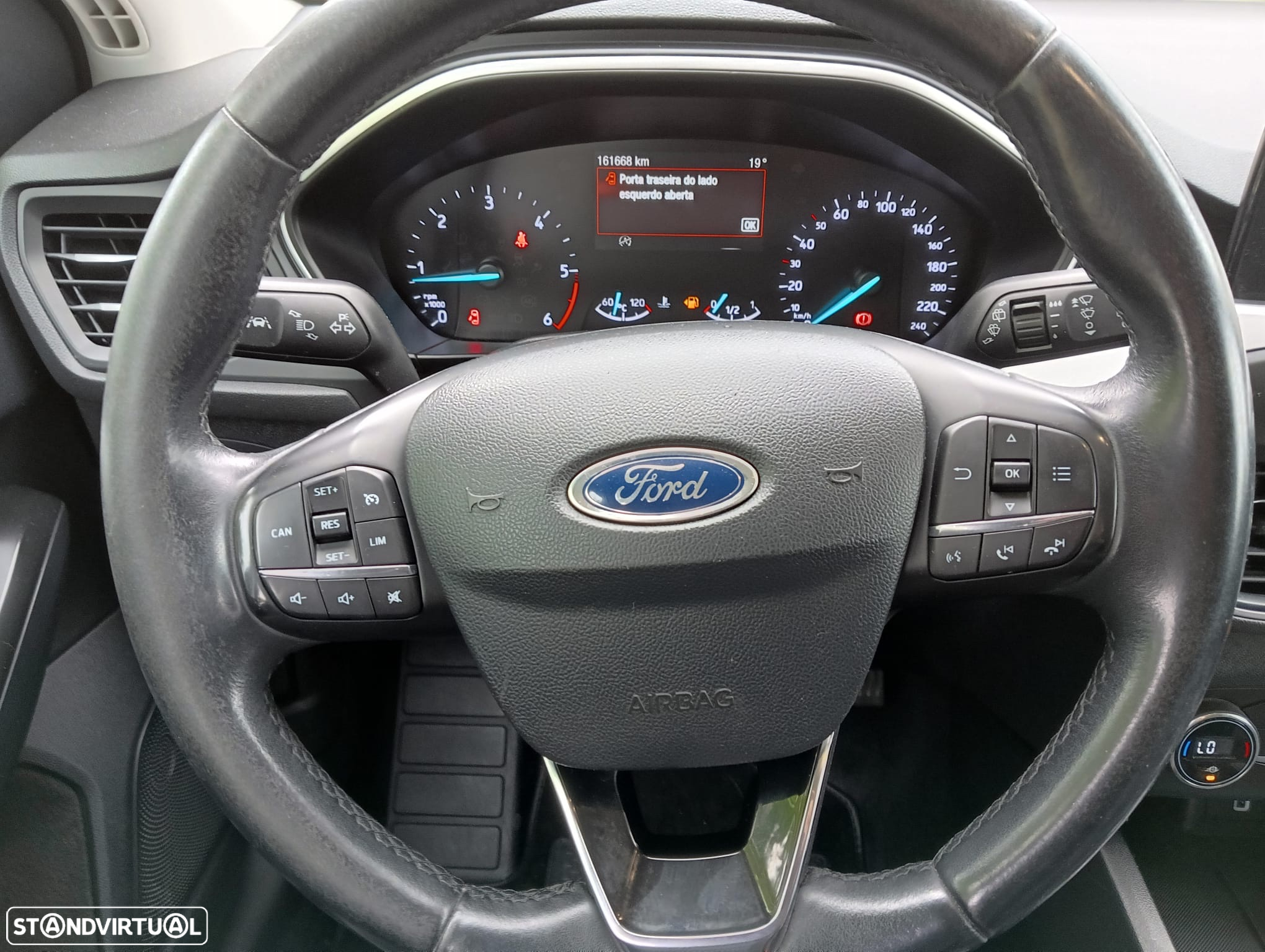 Ford Focus SW 1.5 TDCi EcoBlue Business - 22