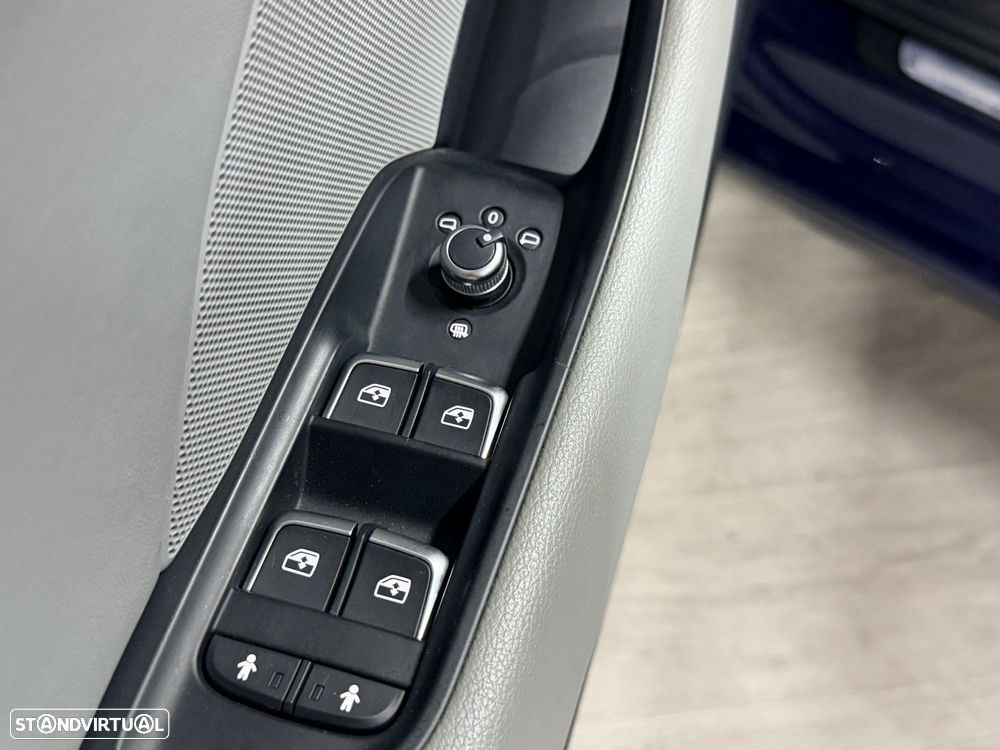 Audi A3 Sportback 1.0 TFSI Design - 17