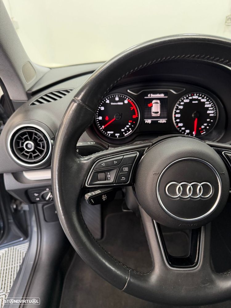 Audi A3 Sportback 30 TFSI Design S tronic - 13