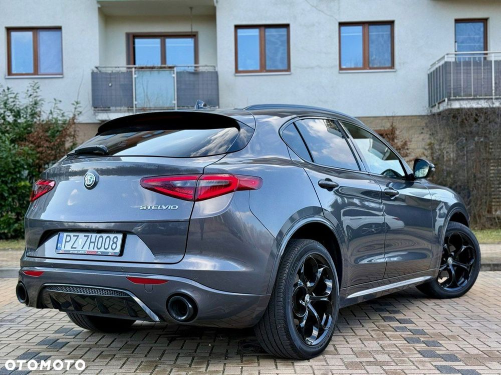 Alfa Romeo Stelvio 2.0 Turbo 16V AT8-Q4 Super - 3