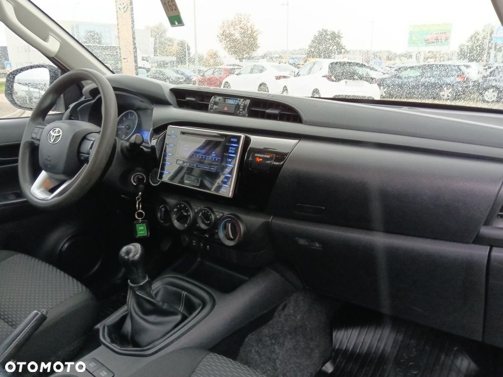 Toyota Hilux 2.4 D-4D Double Cab DLX 4x4 - 11