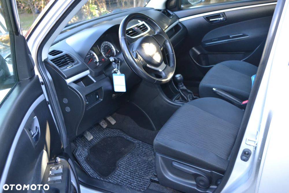 Suzuki Swift 1.2 Premium - 8