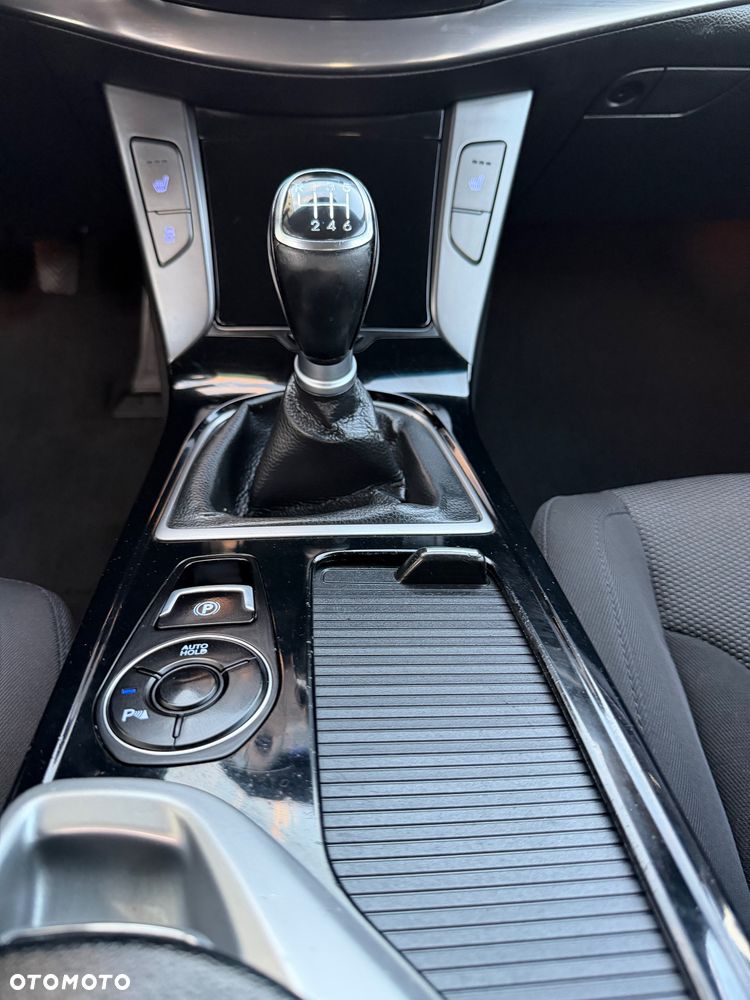 Hyundai i40 i40cw 1.6 Fifa World Cup Edition - 23