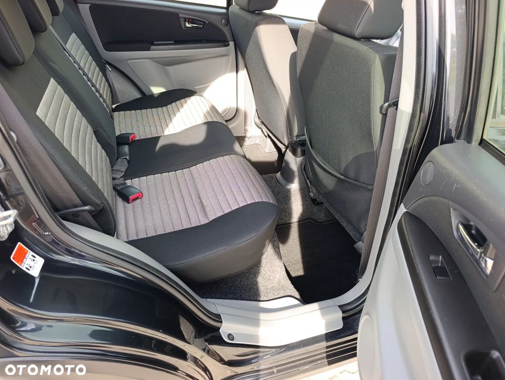 Suzuki SX4 1.6 GLX / Comfort - 17