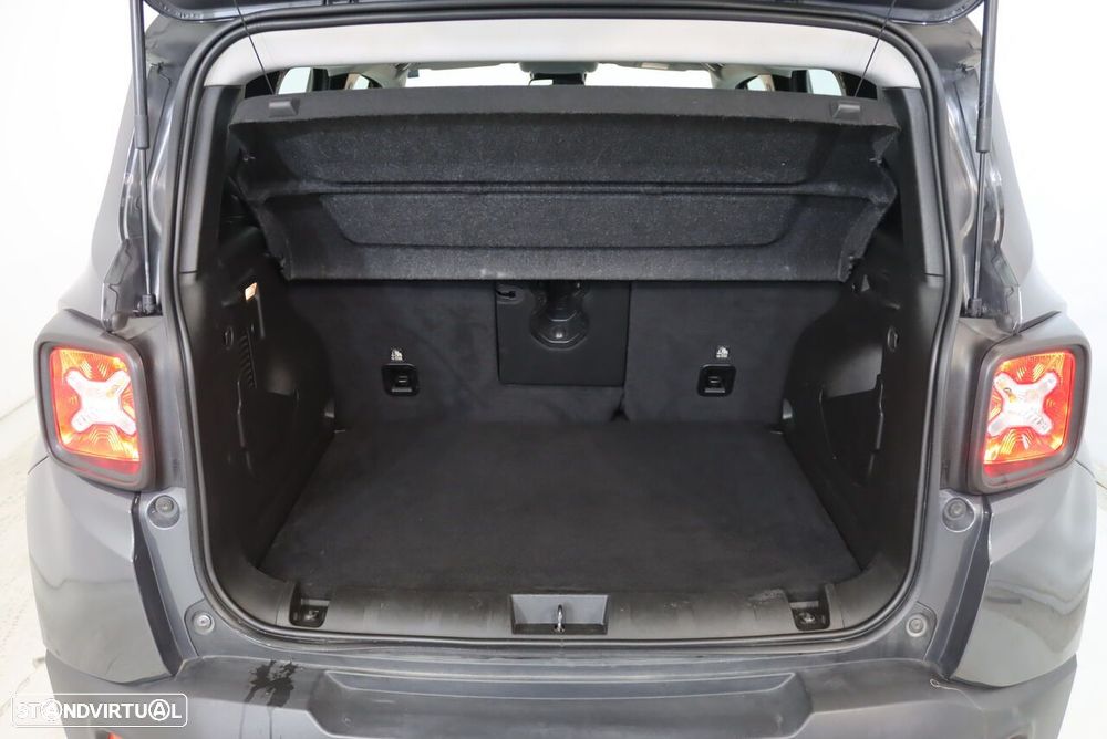 Jeep Renegade 1.0 T Limited - 31