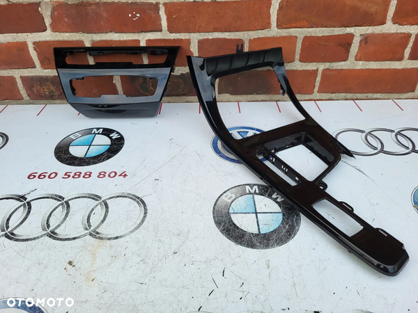 BMW X1 F48 X2 F39 Ramka radia Dekor konsoli środkowej Osłona Listwa ozdobna tunelu Ramka wybieraka 9305907 9292547