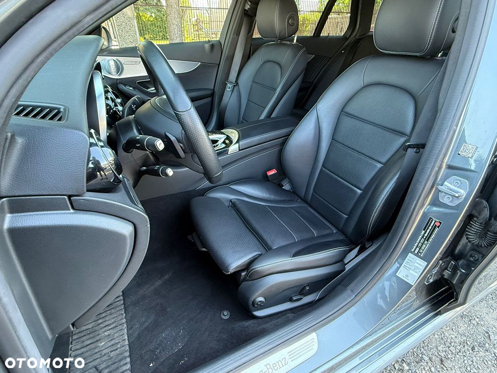 Mercedes-Benz Klasa C 220 d 4-Matic 9G-TRONIC - 14