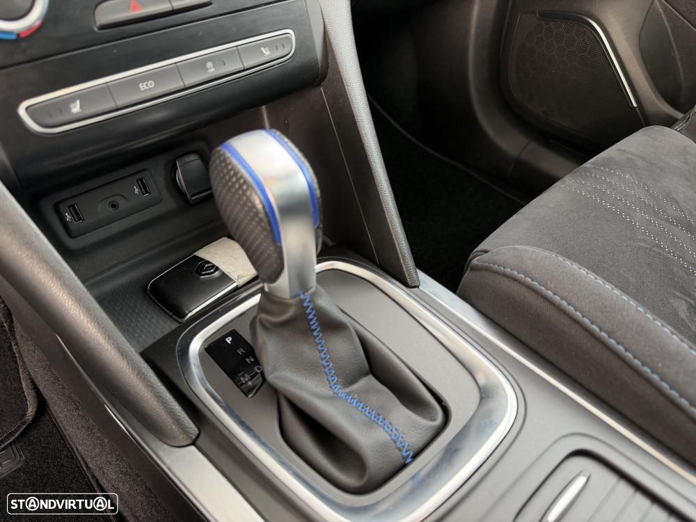 Renault Mégane ENERGY TCe 140 EDC GT-LINE - 24
