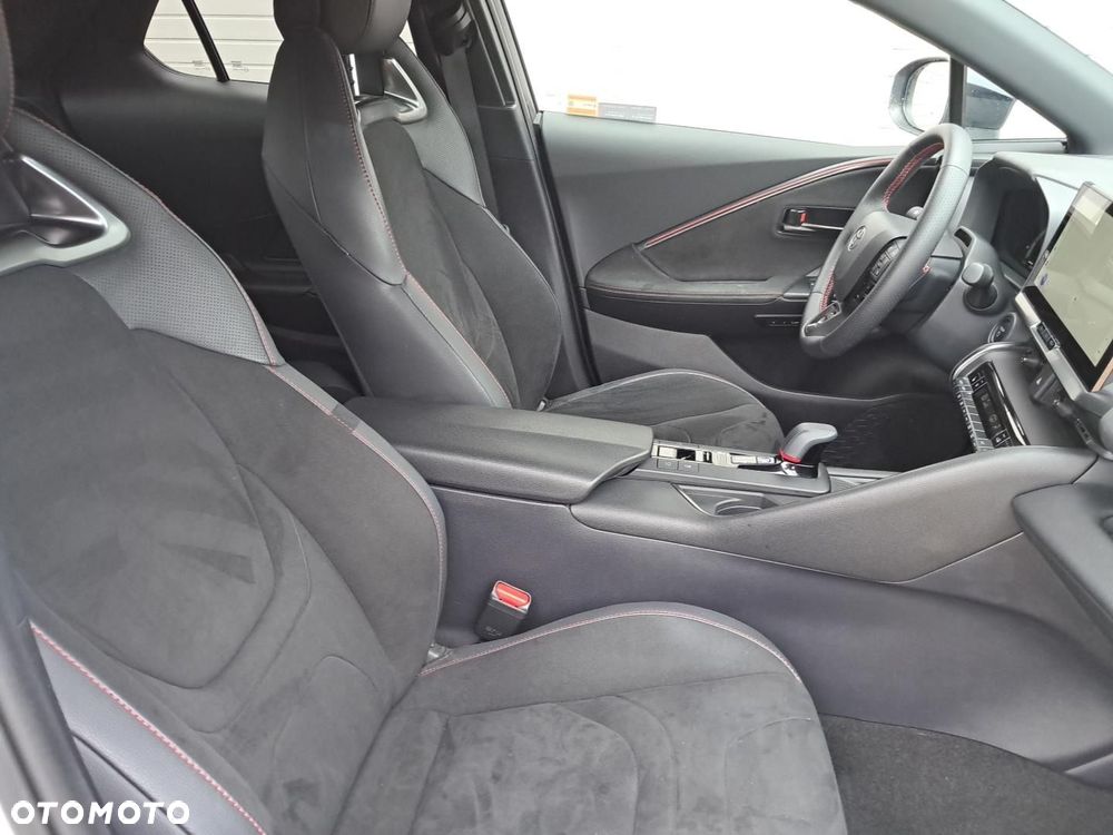 Toyota C-HR - 14