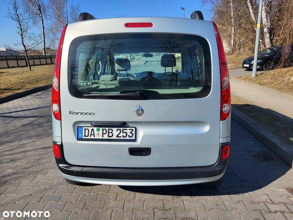 Renault Kangoo 1.6 8V 90 Happy Family - 4
