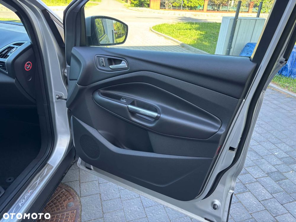 Ford Kuga 2.0 TDCi 4x4 Titanium - 31