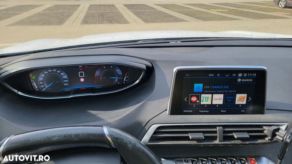 Peugeot 5008 BlueHDI 130 EAT8 GT - 14