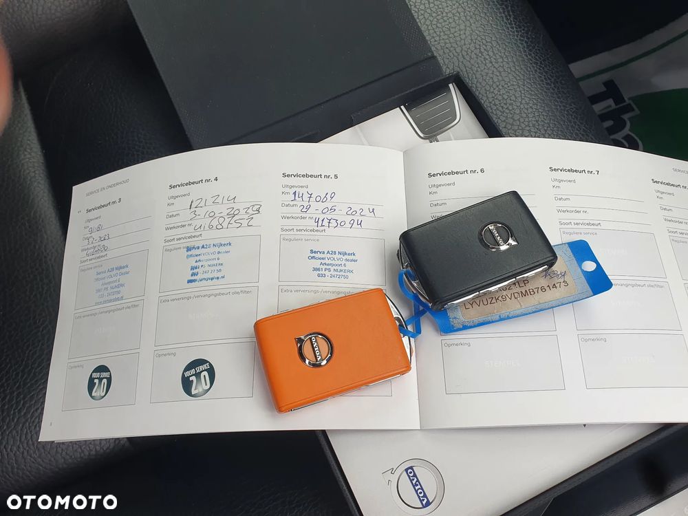 Volvo XC 60 B4 B Geartronic Momentum Pro - 27