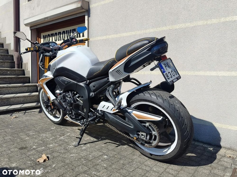 Yamaha FZ8 - 20