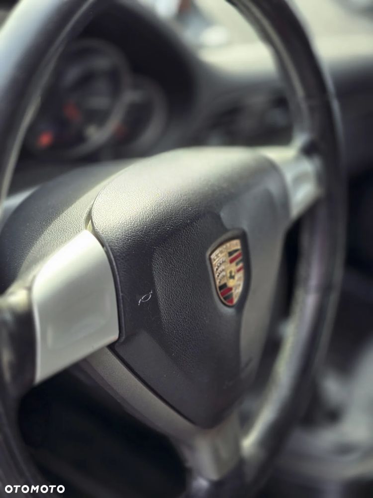 Porsche 911 Carrera - 18