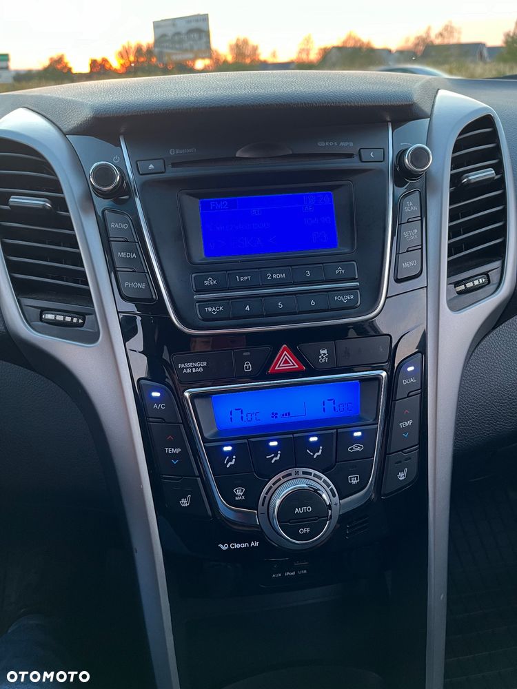Hyundai i30 1.4 Intro Edition - 12