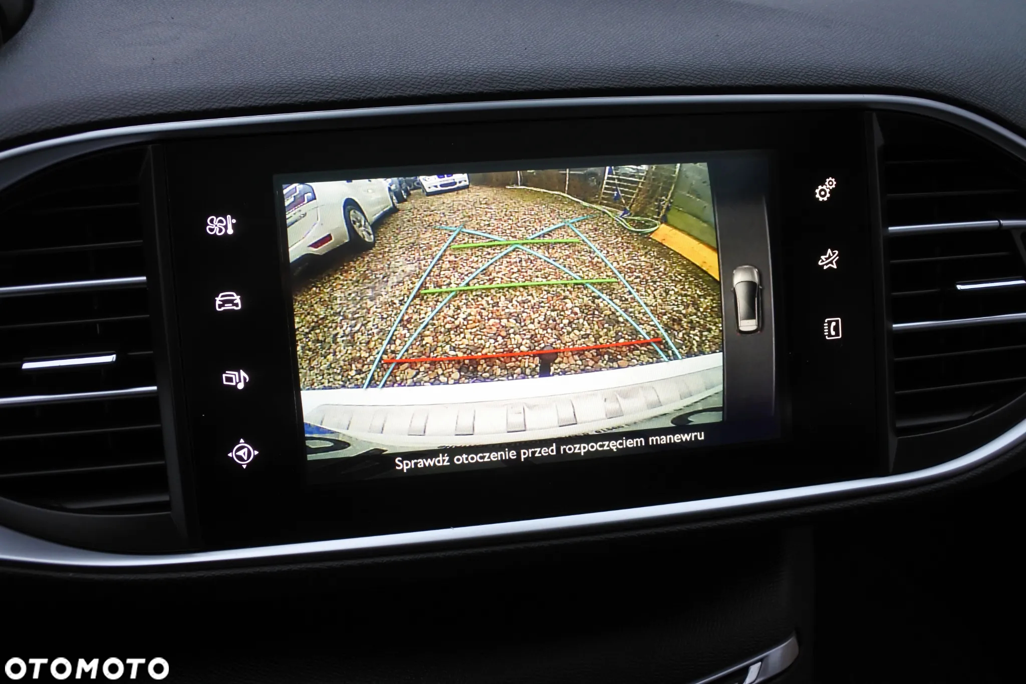 Peugeot 308 PureTech 130 EAT8 Allure - 17