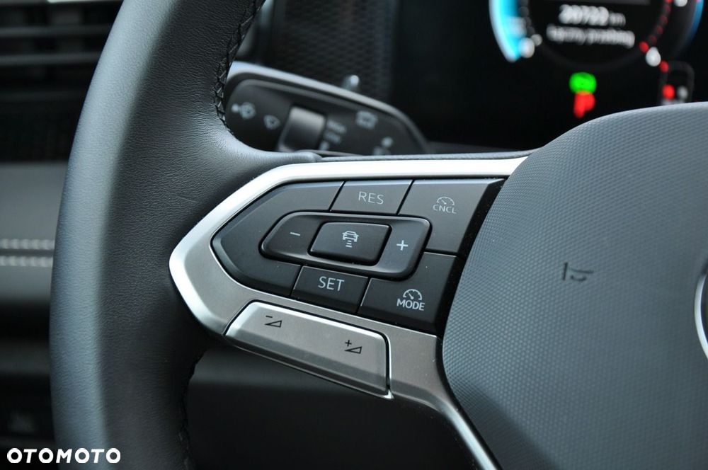 Volkswagen Tiguan - 15