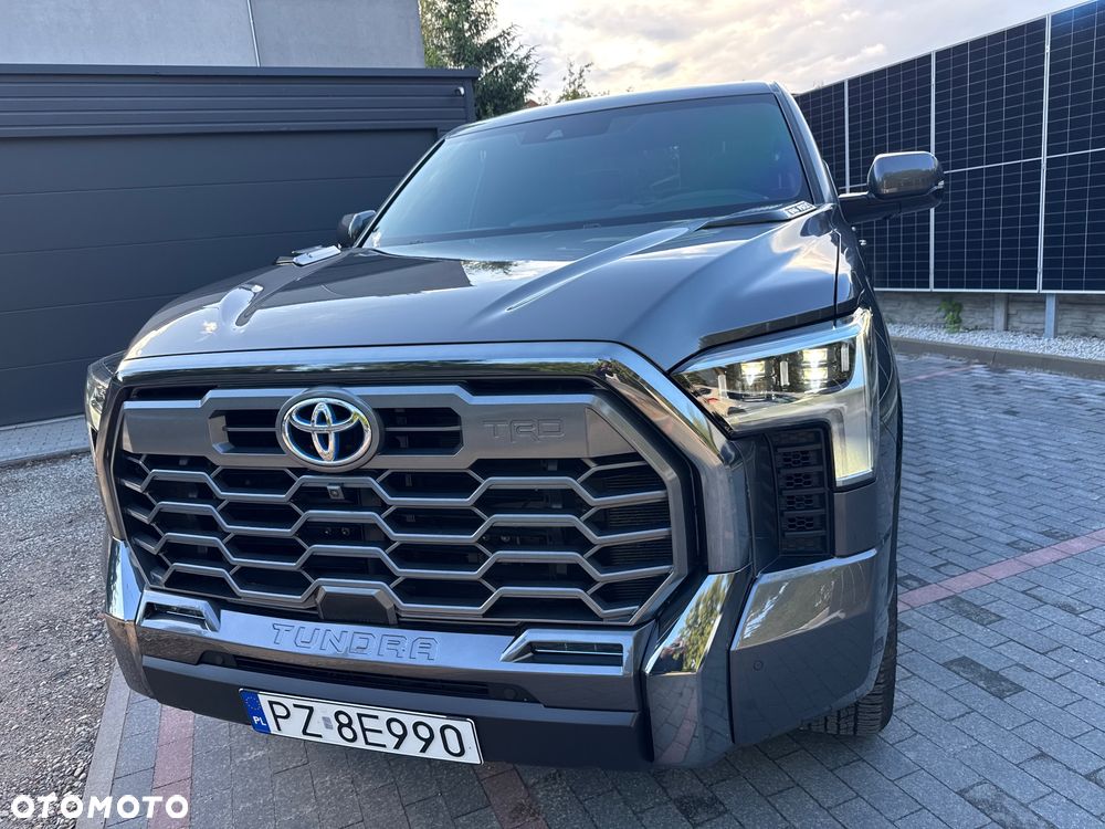 Toyota Tundra - 3