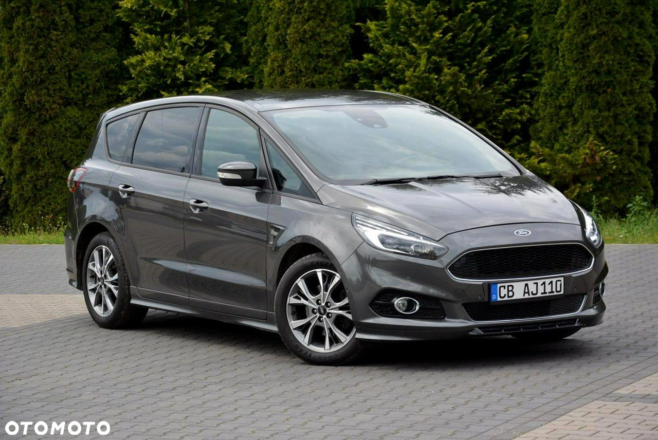 Ford S-Max - 11