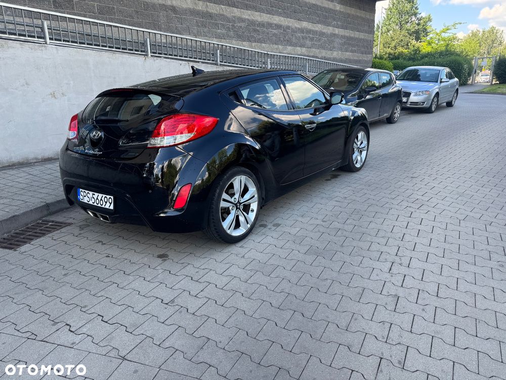 Hyundai Veloster 1.6 GDI Comfort - 9