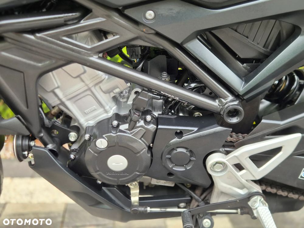 Honda CB - 24