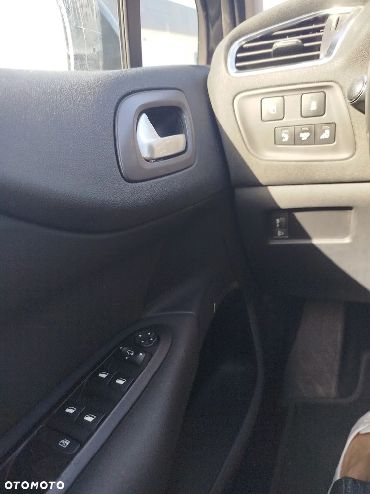Citroën C4 1.6 e-HDi Exclusive MCP - 32