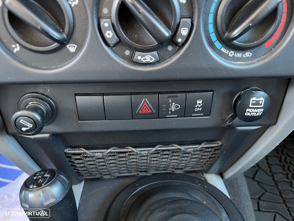 Jeep Wrangler Unlimited 2.8 CRD MTX Sahara - 38