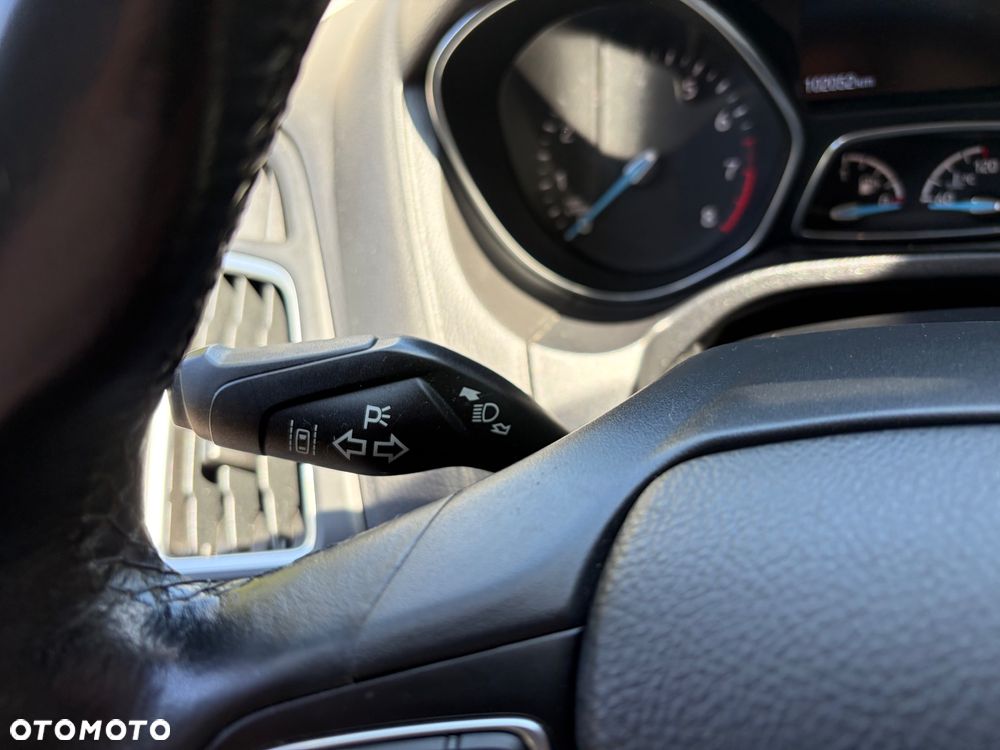 Ford Focus - 25