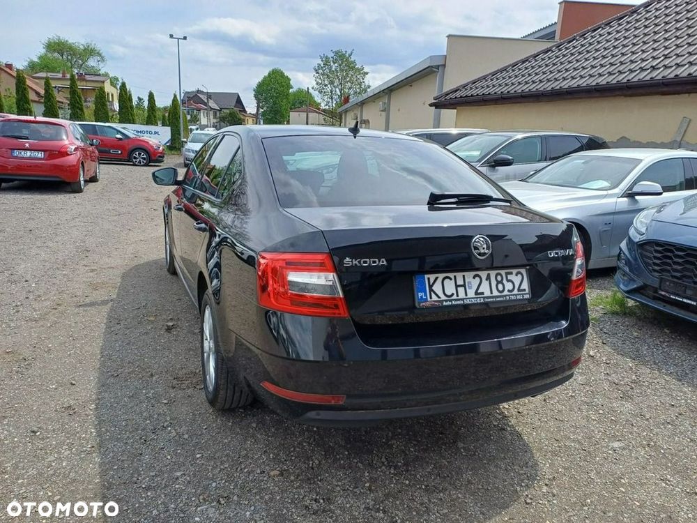 Skoda Octavia 1.6 TDI DSG Clever - 5