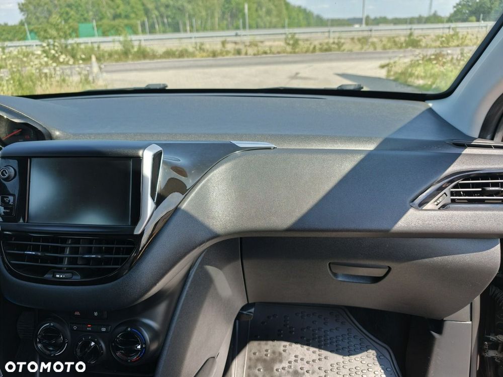 Peugeot 208 - 20