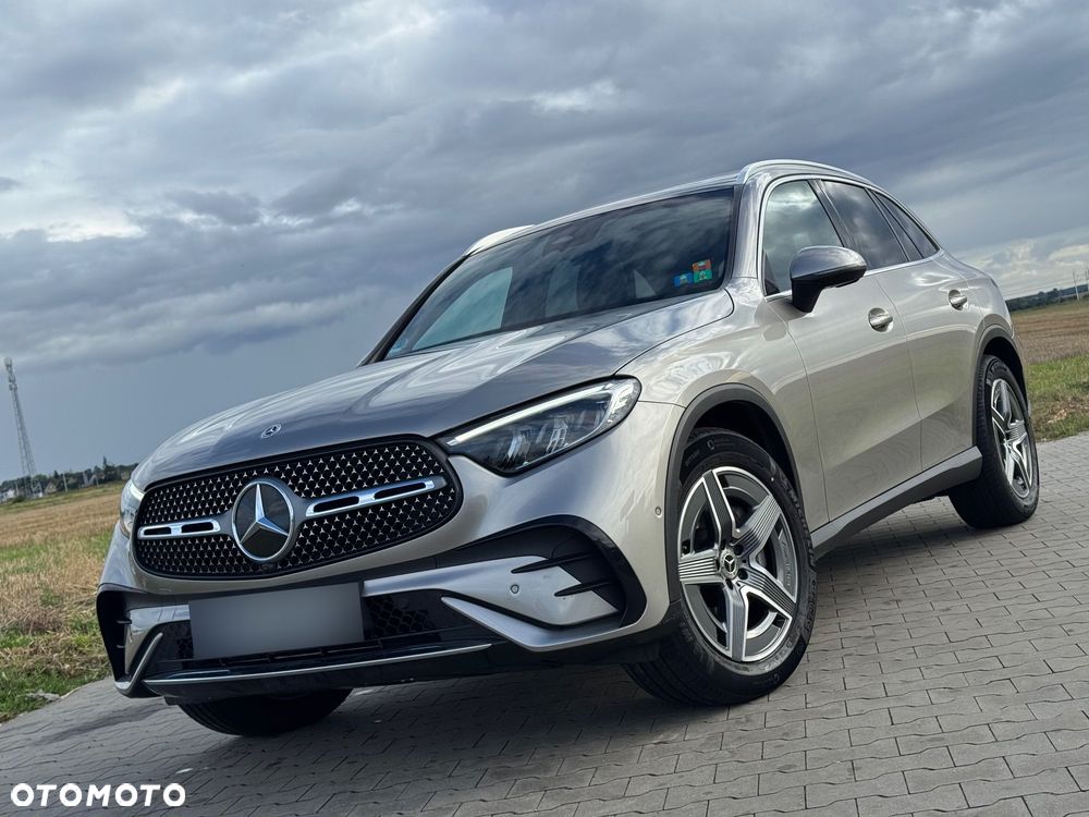 Mercedes-Benz GLC 300 4Matic 9G-TRONIC AMG Line Plus - 1